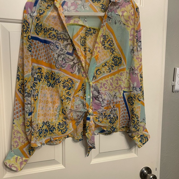 Timing Multicolor Patterned Blouse - Picture 3 of 5